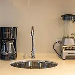 Cosy Seaside Studio With Sunset View